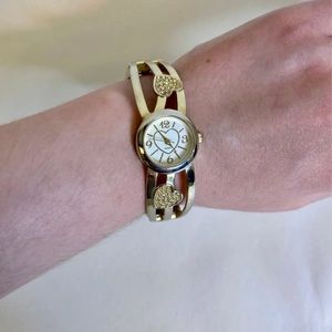 Retro Embassy Hinged Heart‎ Watch